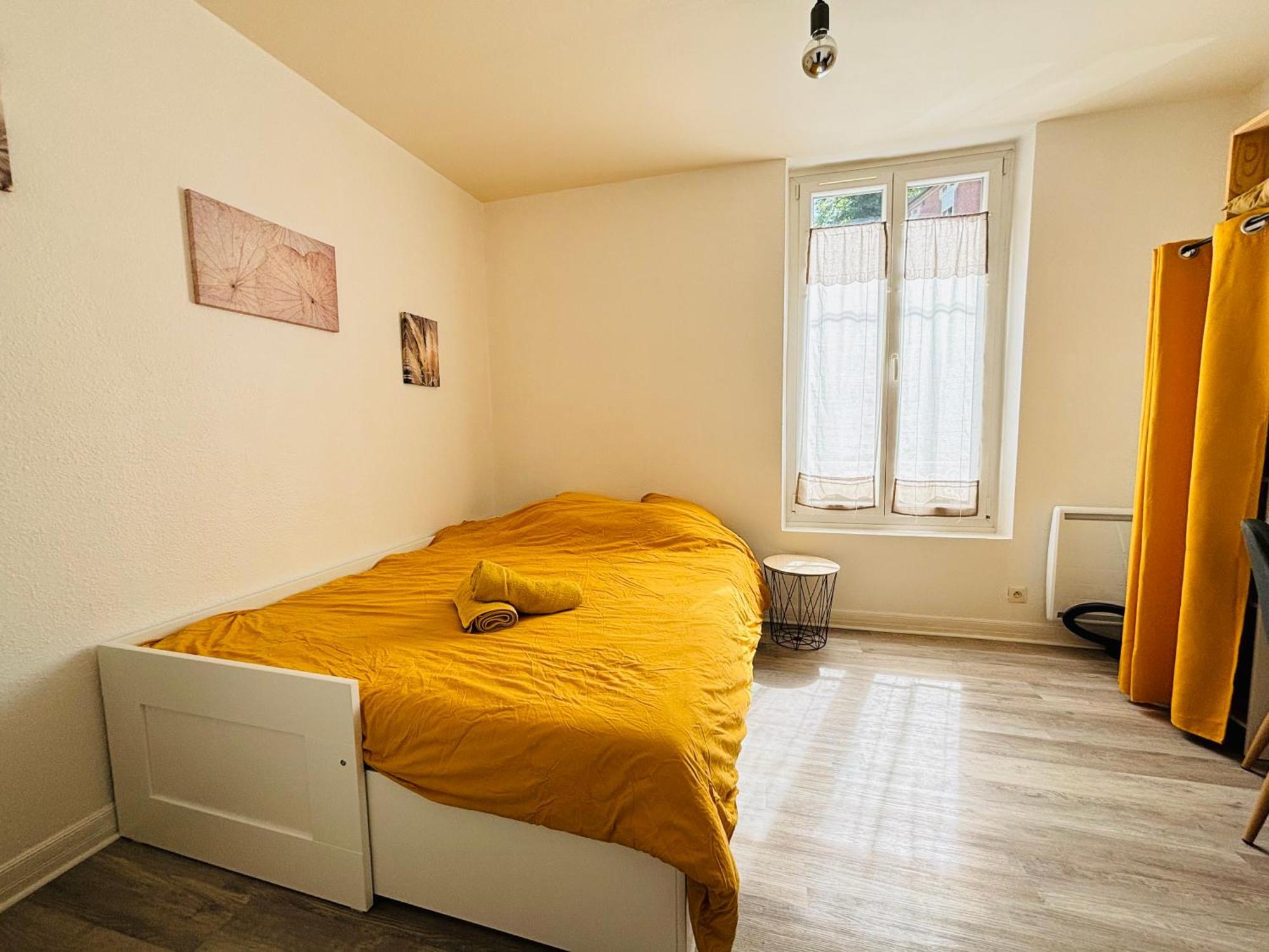 Appartement Rez-de-chaussée Laon Esterno foto